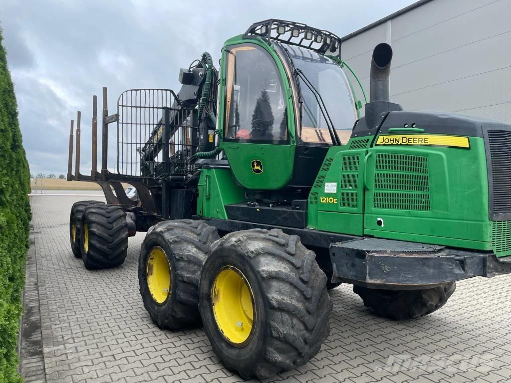 John Deere 1210 E Forwarder