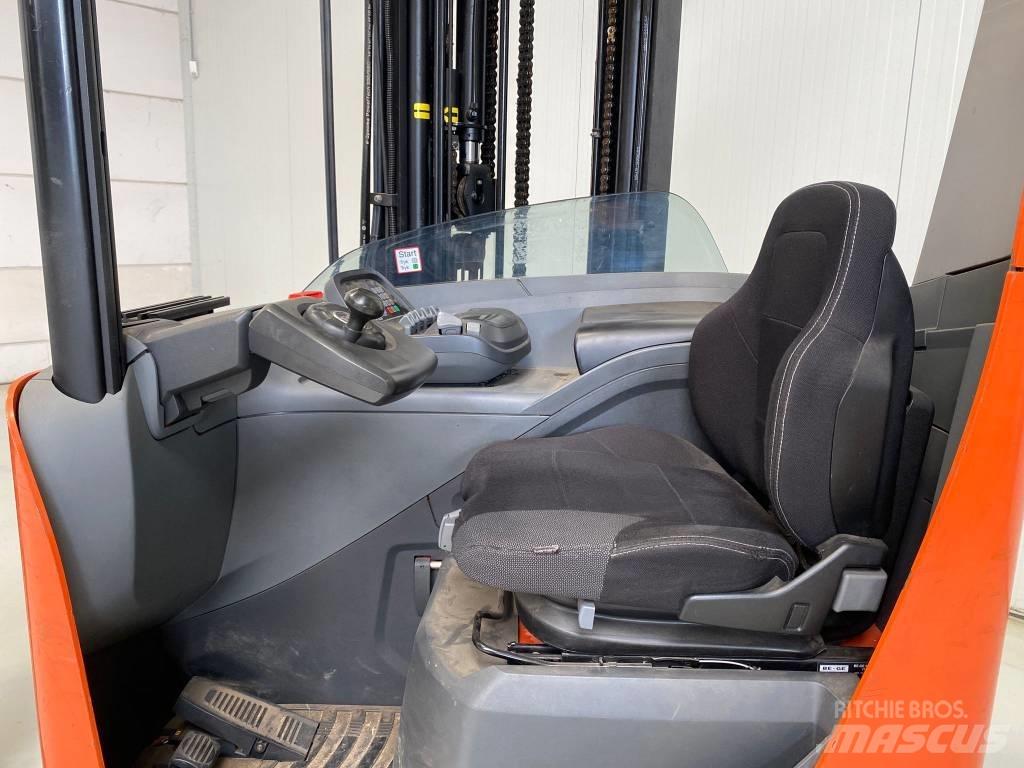 BT RRE140E Schubmaststapler