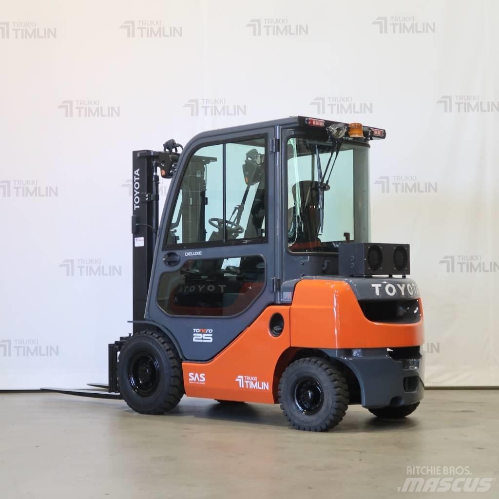 Toyota 52-8FDF25 Diesel Stapler