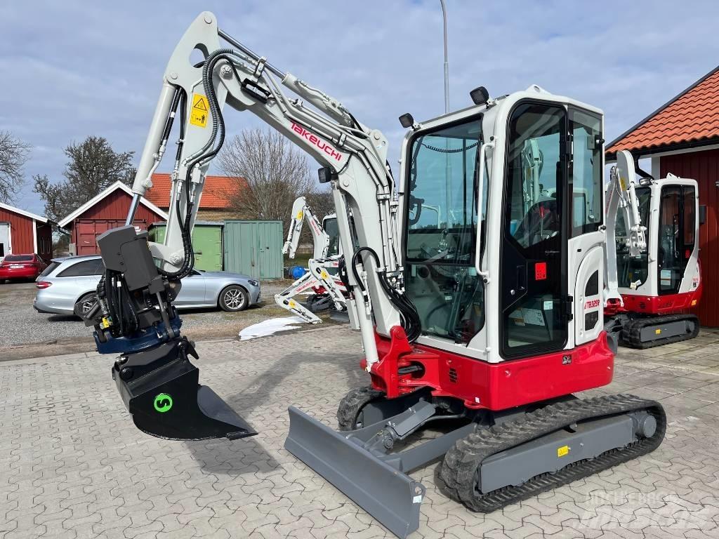 Takeuchi TB325R Minibagger < 7t