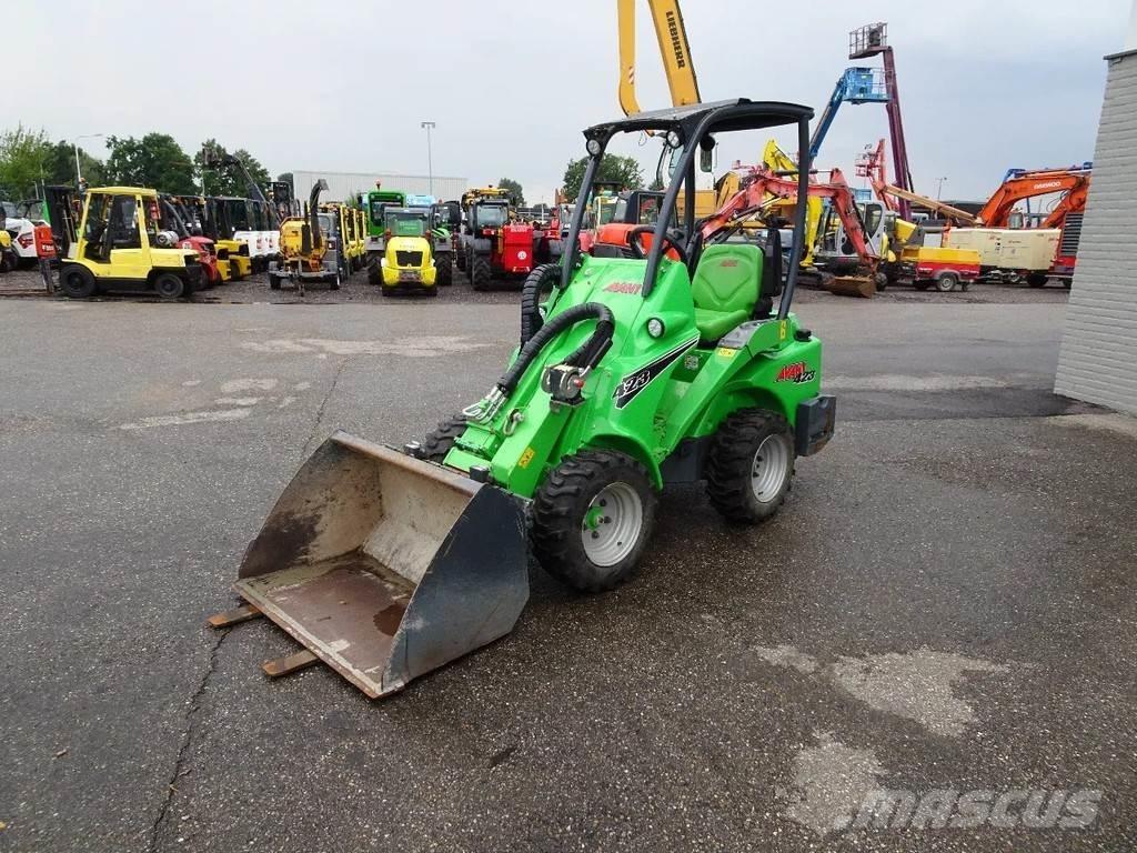 Avant 423 Minilader