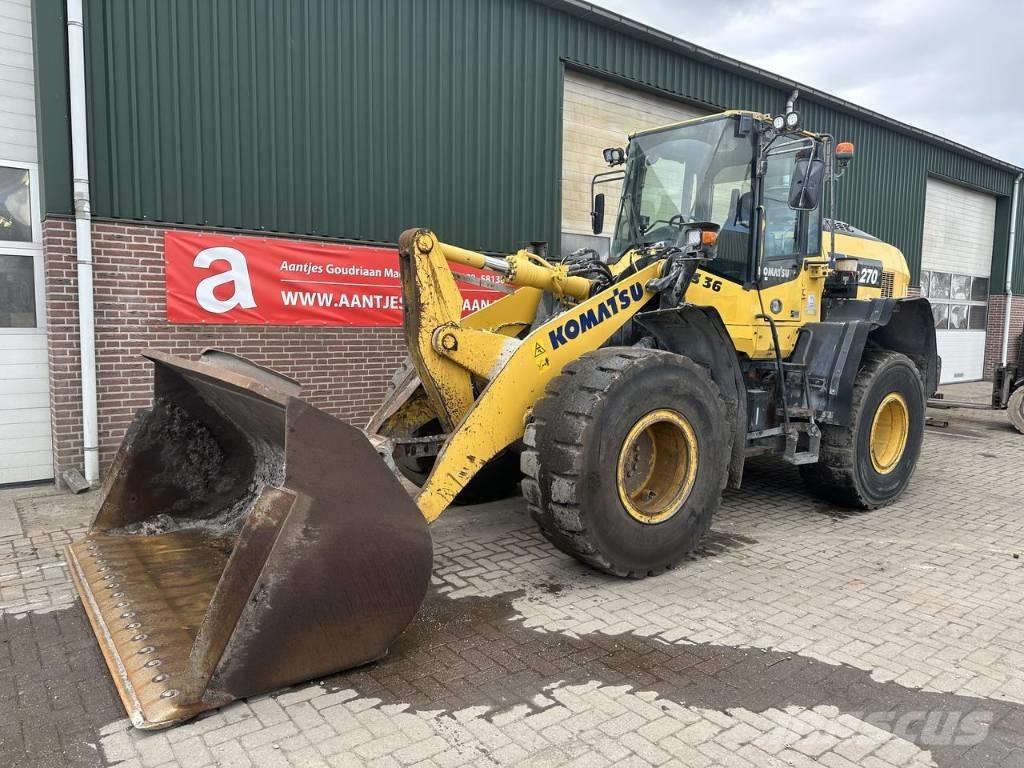 Komatsu WA270 8 Radlader