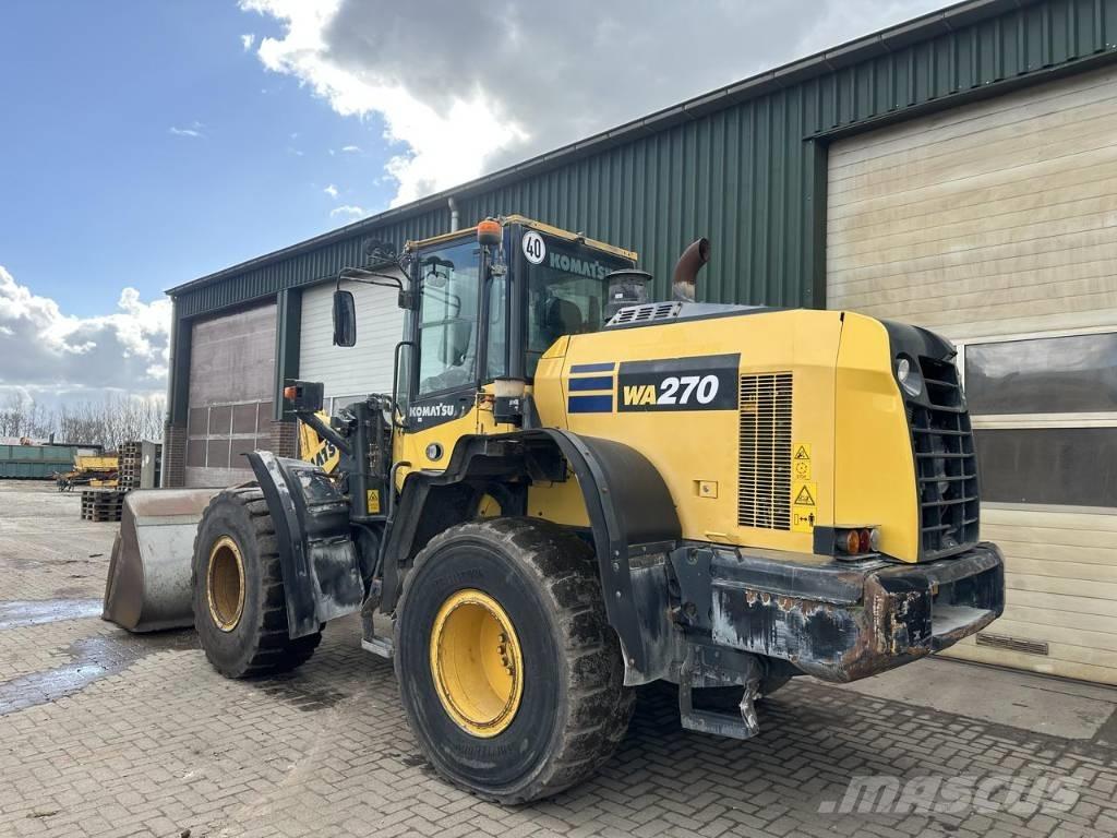 Komatsu WA270 8 Radlader