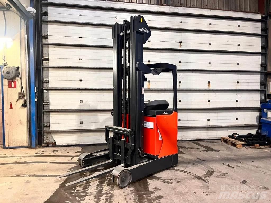 Linde R14-01 Schubmaststapler