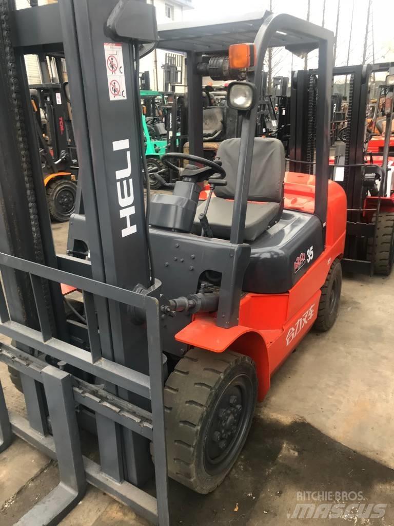 Heli H2000 35 Diesel Stapler