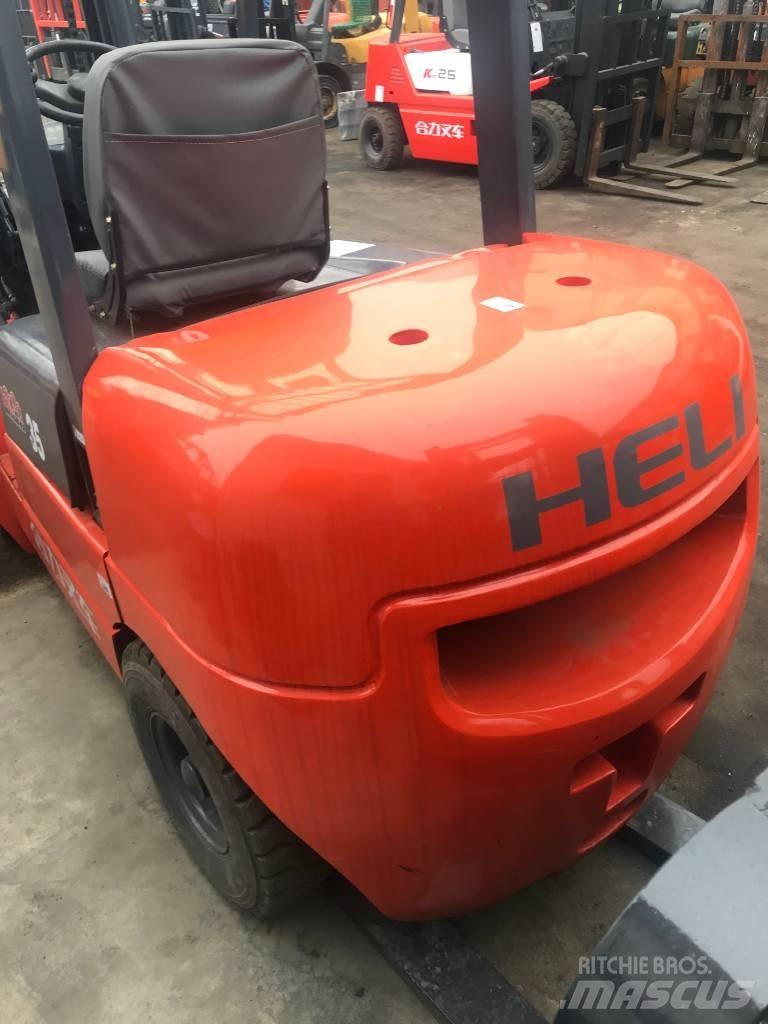 Heli H2000 35 Diesel Stapler