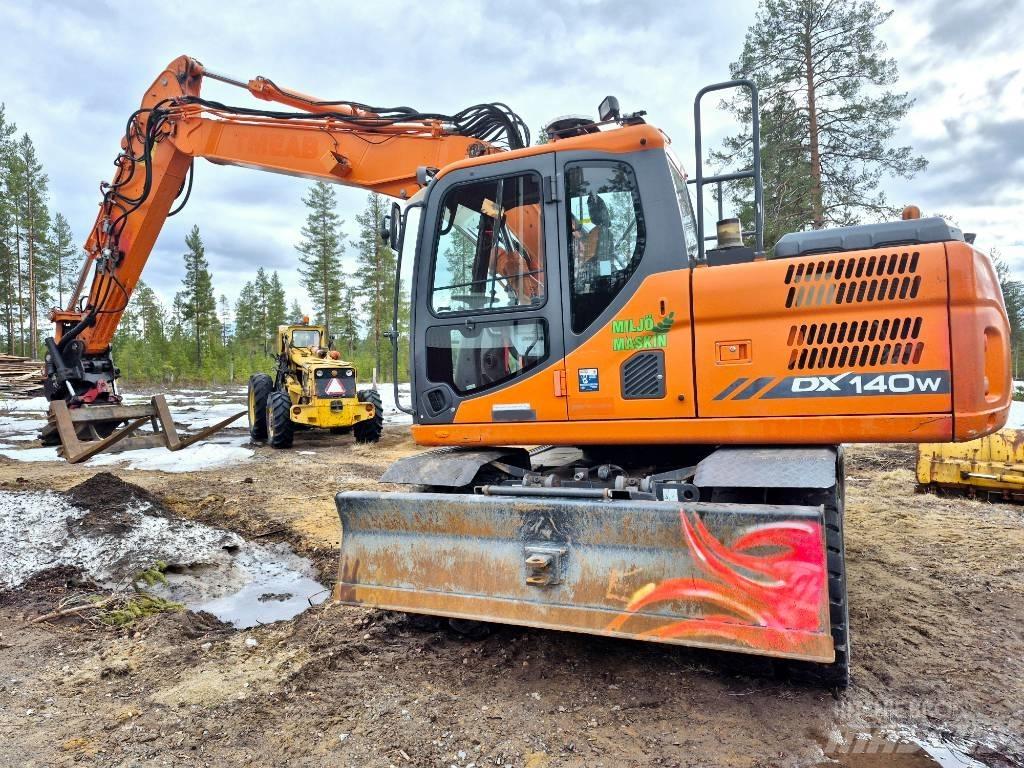 Doosan DX 140 W-3 Mobilbagger