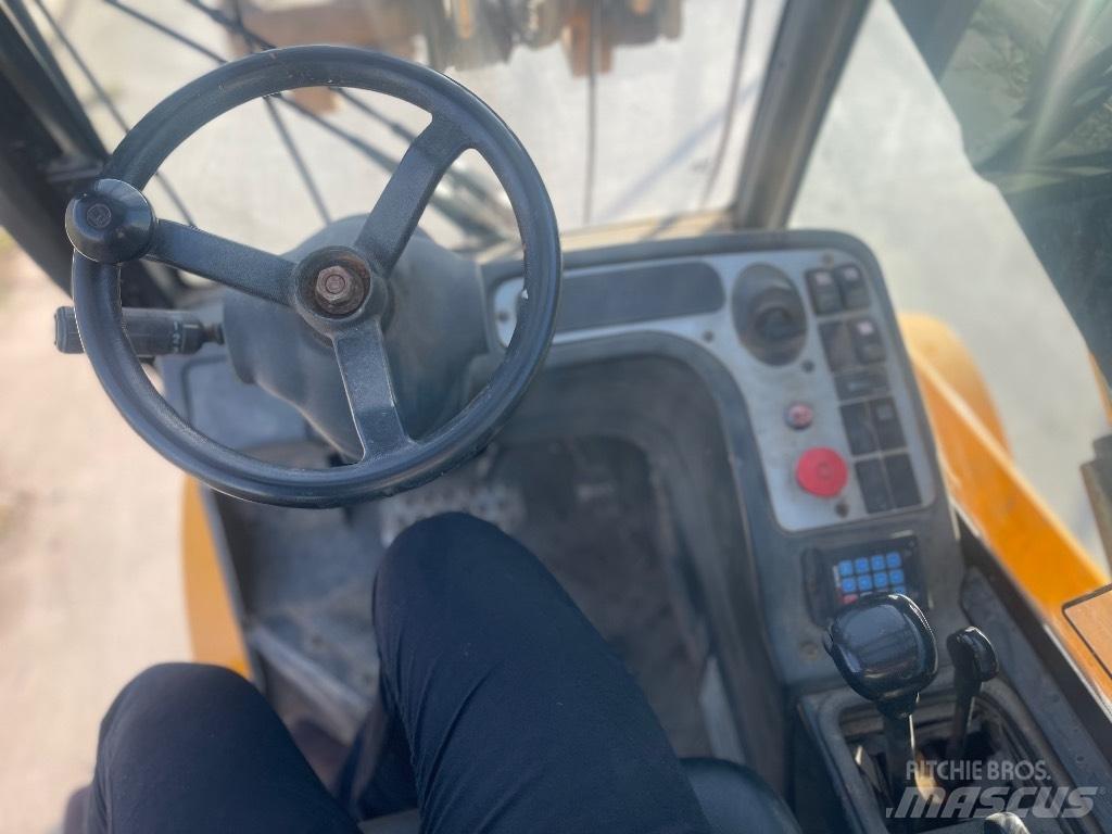 JCB TLT 30 D 4x4 Teleskoplader