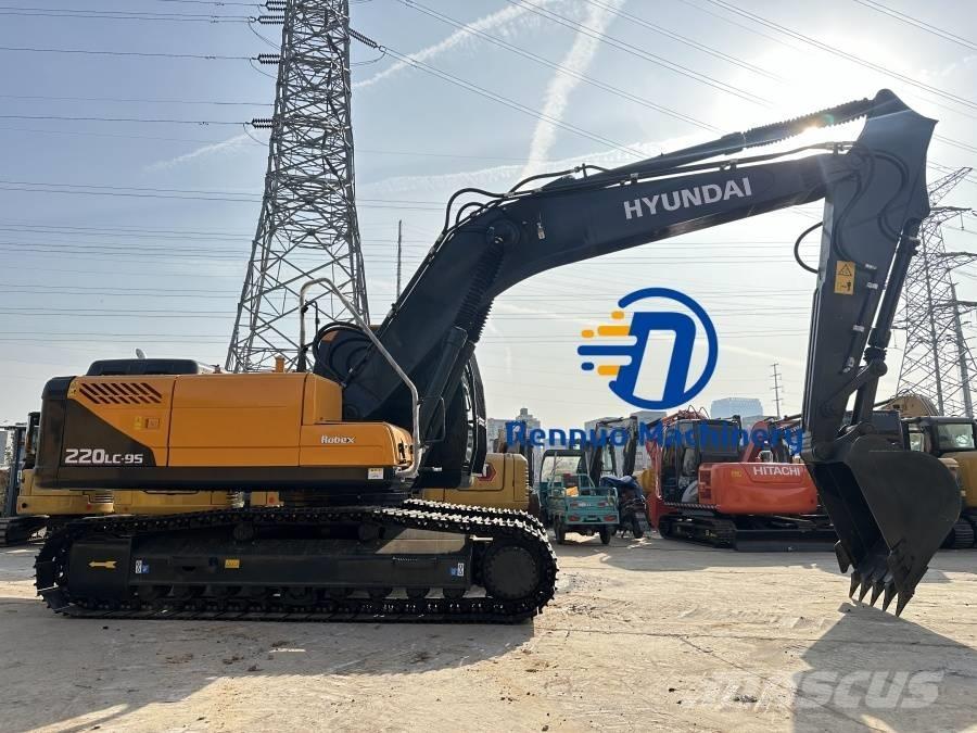 Hyundai R220LC-9S Raupenbagger