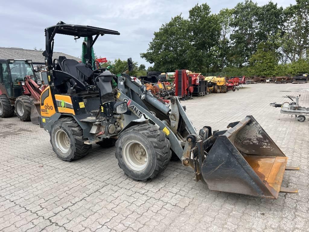 GiANT 2200E Minilader