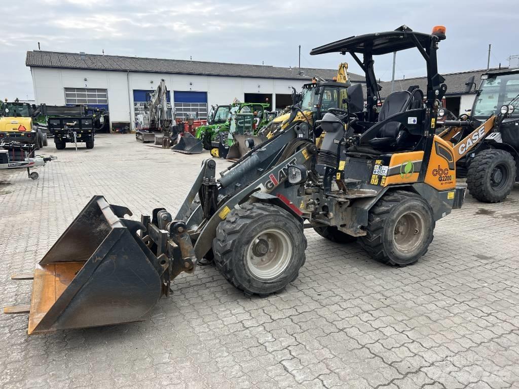 GiANT 2200E Minilader