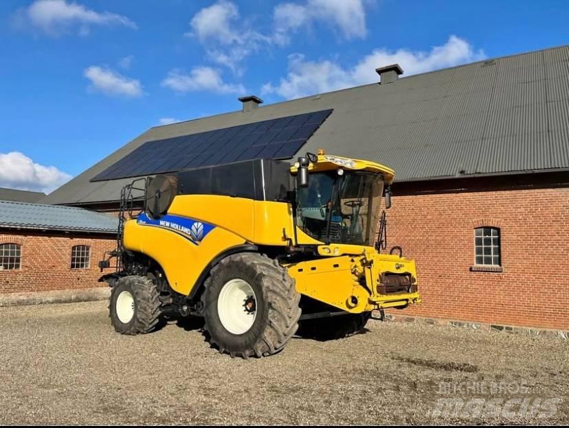 New Holland CR 9080 Mähdrescher