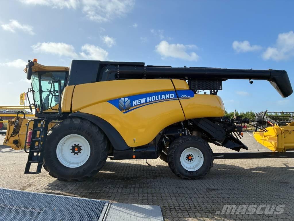 New Holland CR 9080 Mähdrescher