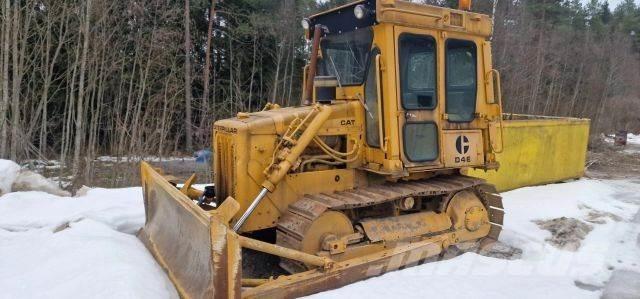 CAT D4E Bulldozer