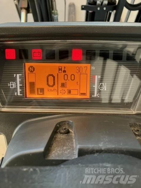 Mitsubishi FD25N3 Diesel Stapler