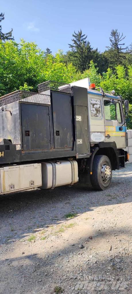 MAN 26.422 Pritschenwagen/Pritschenwagen mit Seitenklappe
