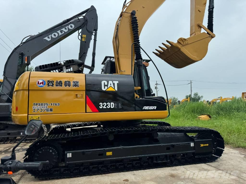 CAT 323D2 Raupenbagger
