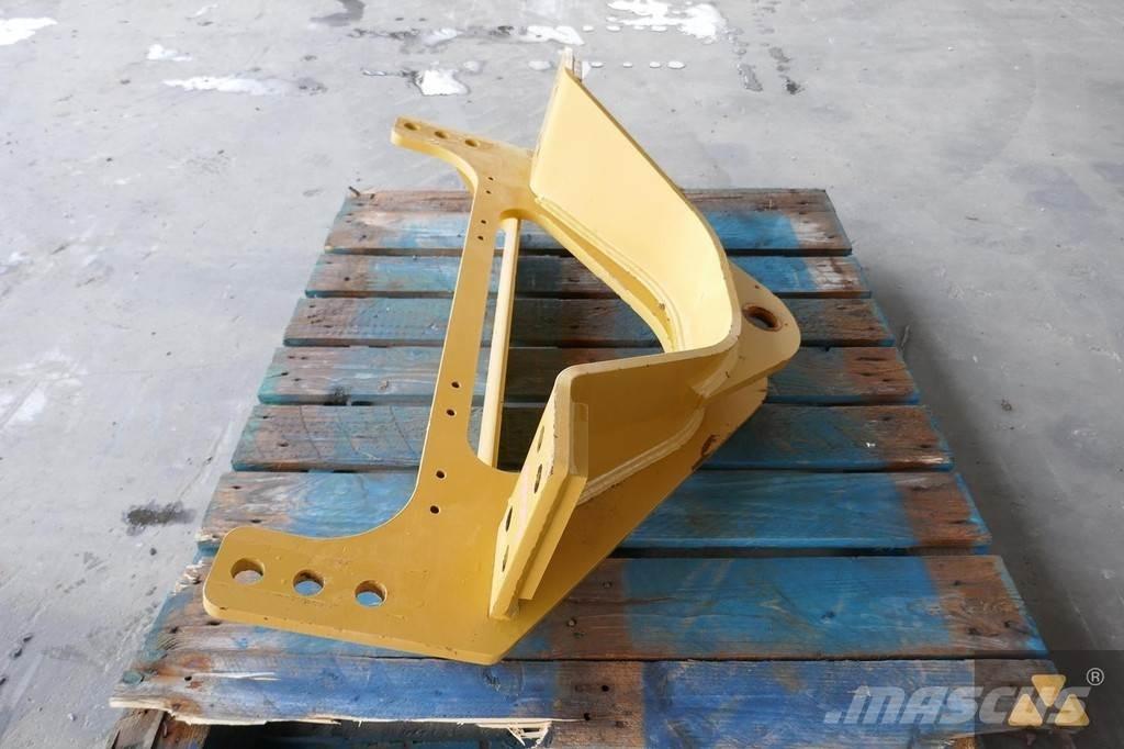 CAT 140M3 Drawbar Transport Sonstige