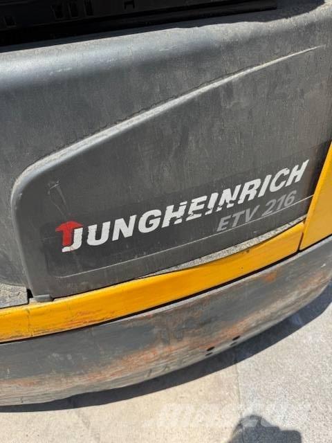 Jungheinrich ETV 216 Schubmaststapler
