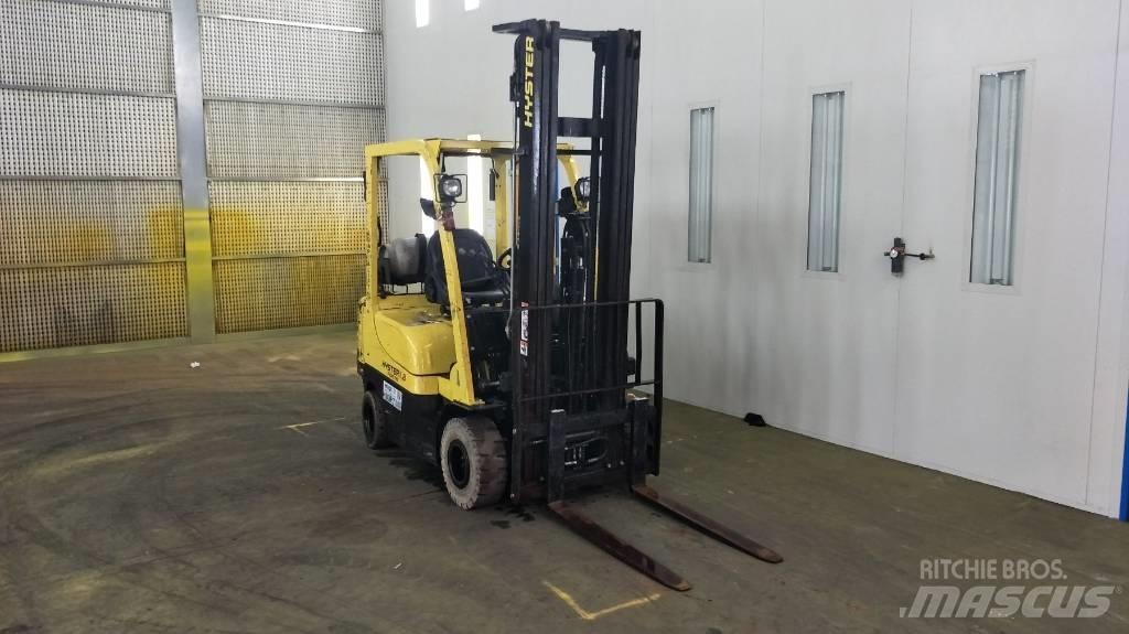 Hyster H1.8TX Gas Stapler