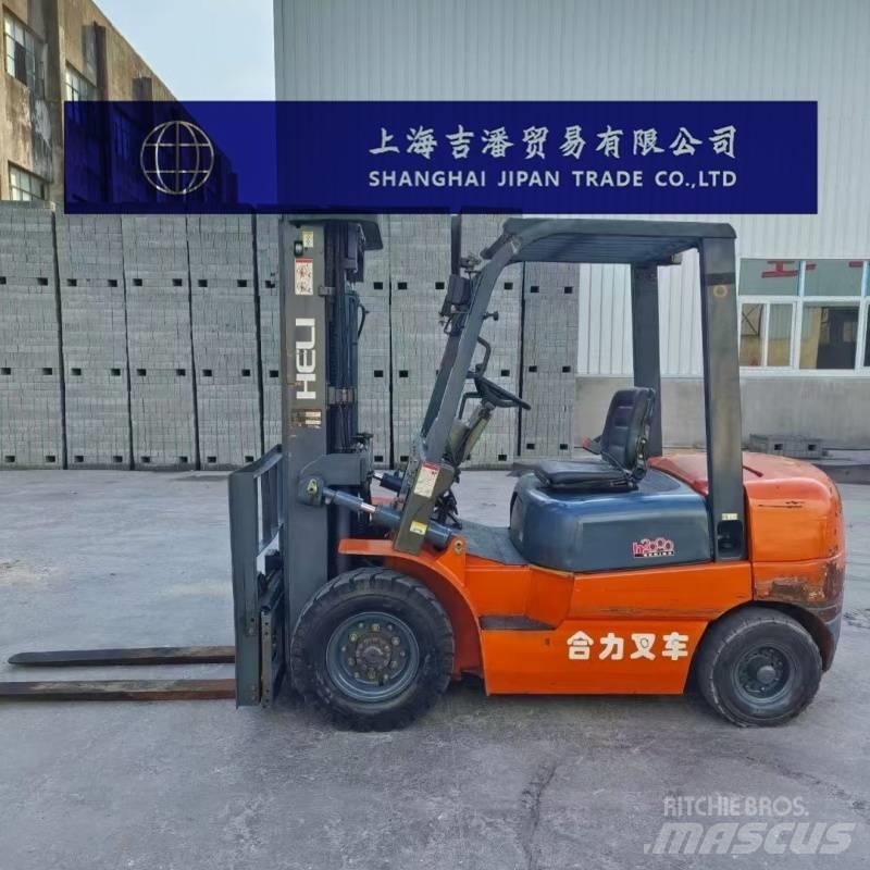 Heli H2000-25 Diesel Stapler