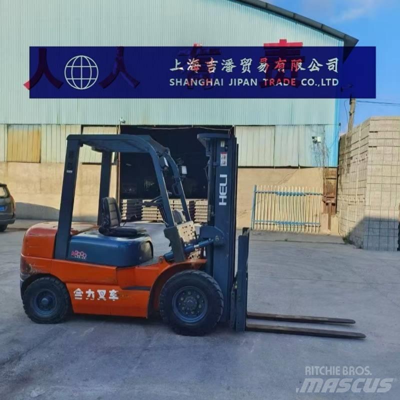 Heli H2000-25 Diesel Stapler