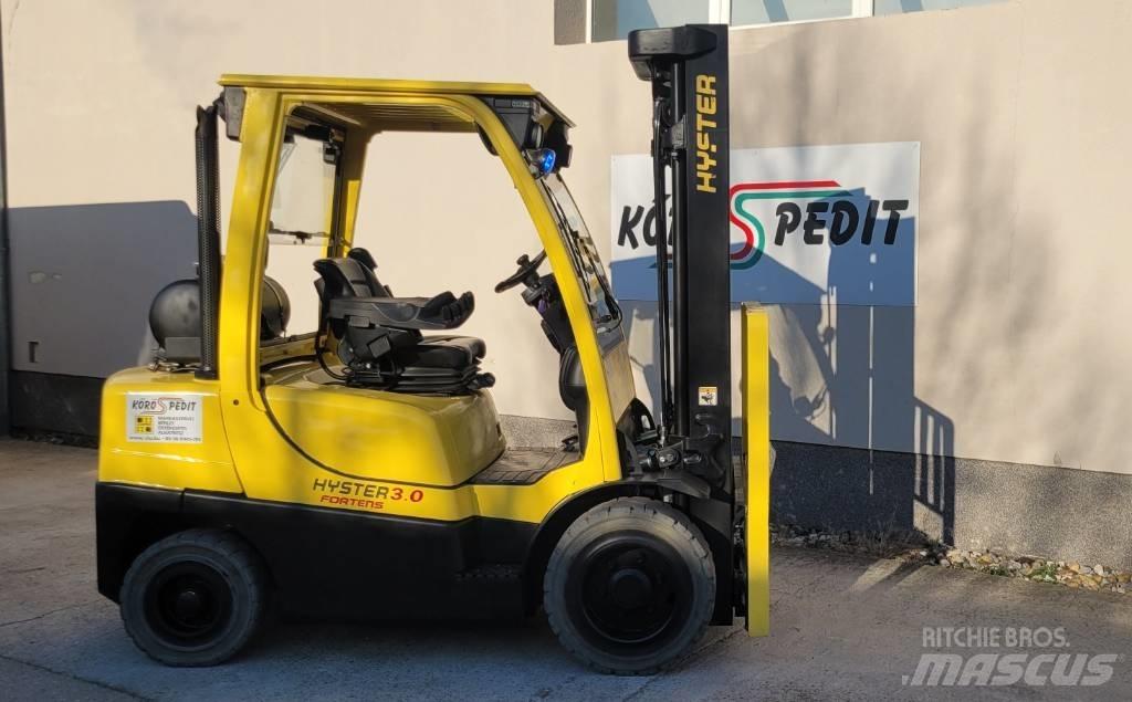 Hyster H 3.00 FT Gas Stapler