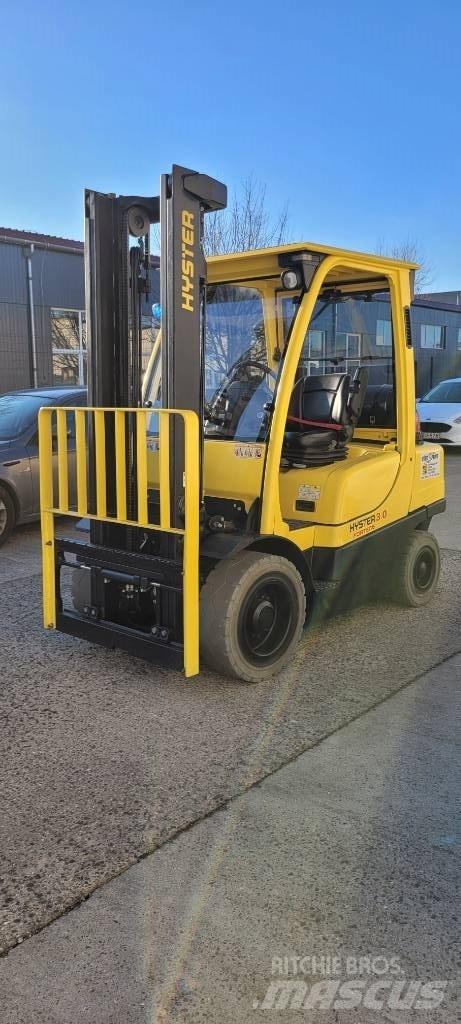 Hyster H 3.00 FT Gas Stapler