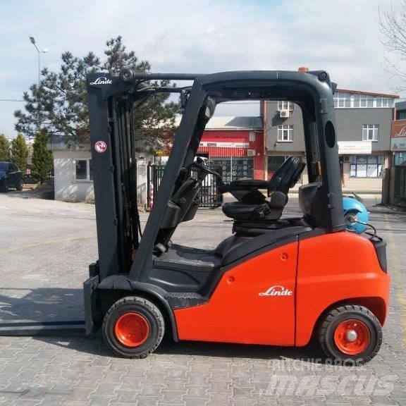 Linde H20T Gas Stapler
