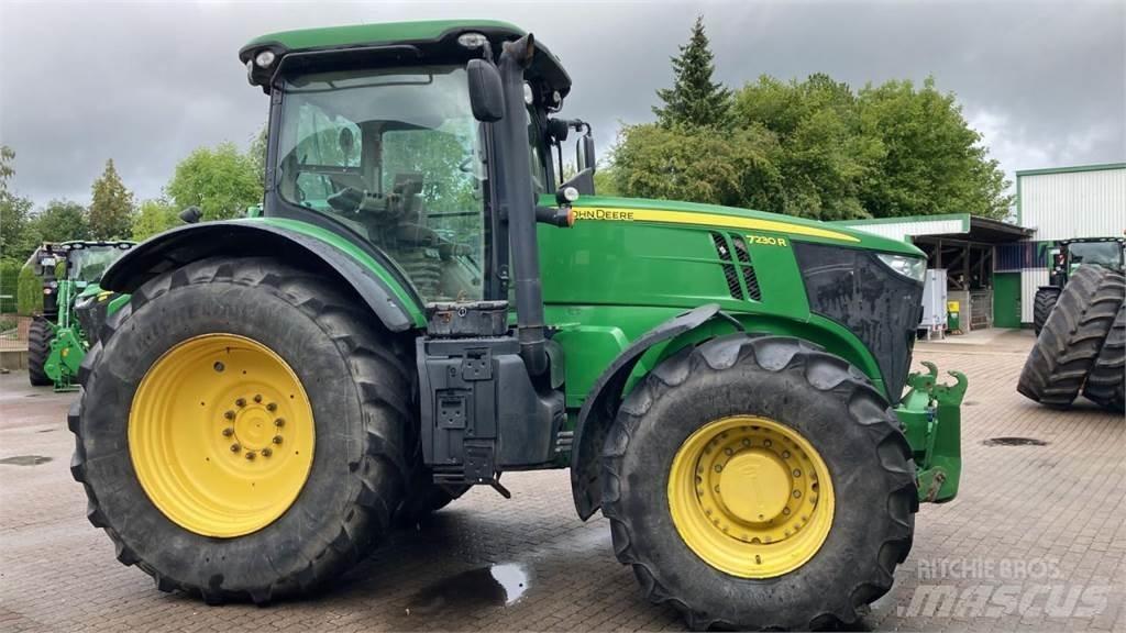 John Deere 7230R Traktoren