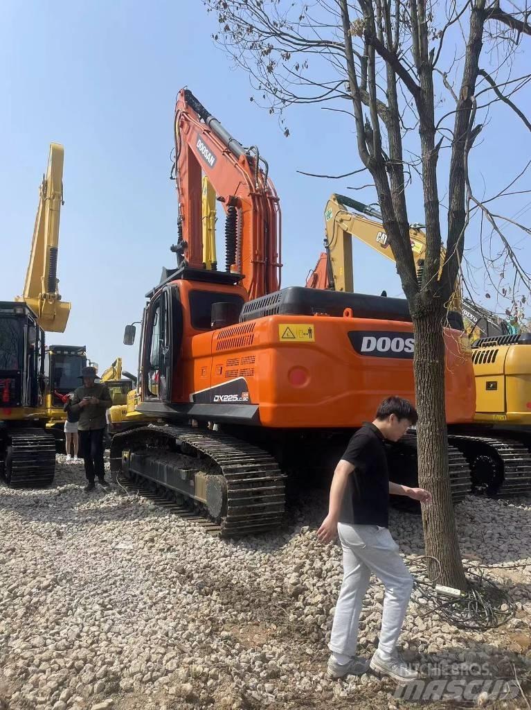 Doosan DX 225LC-9C Raupenbagger