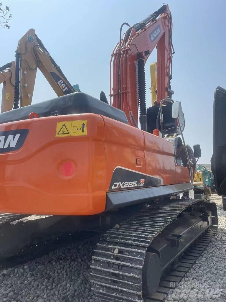 Doosan DX 225LC-9C Raupenbagger