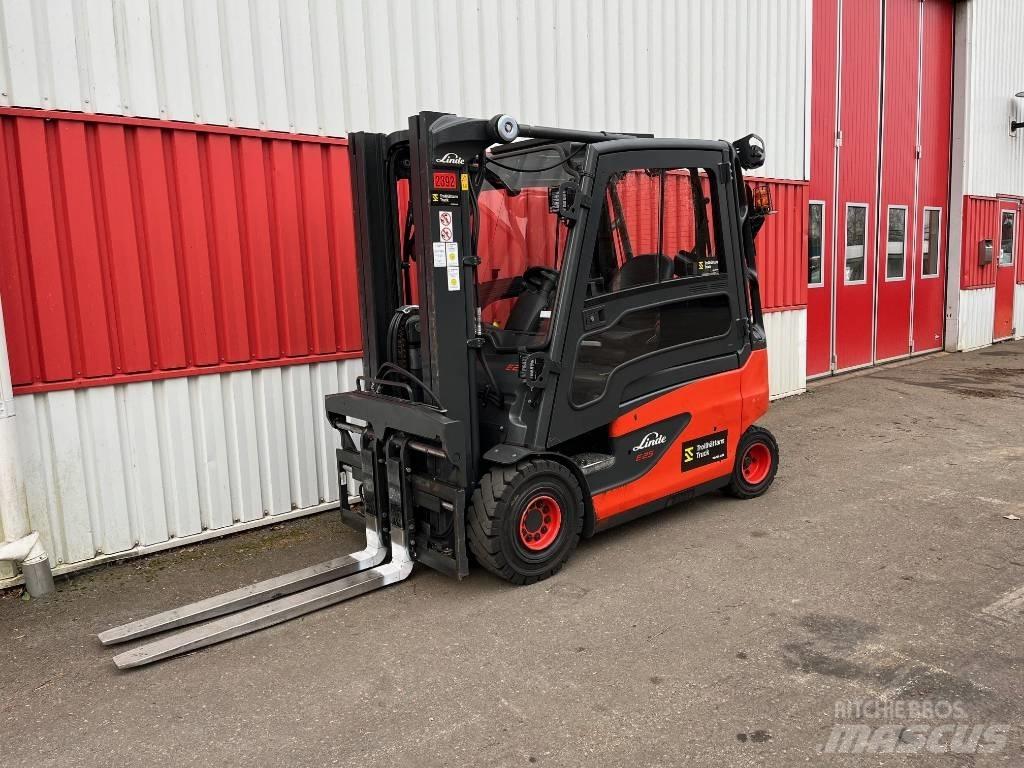Linde E 25 Elektro Stapler