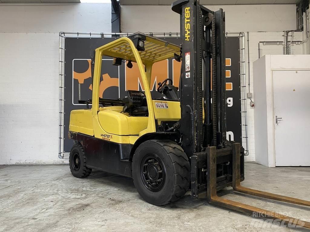 Hyster H5.5FT Gas Stapler