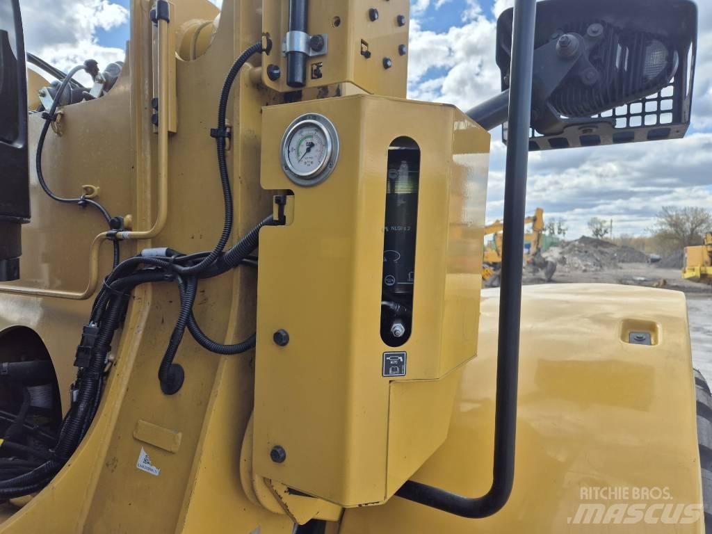 CAT 926M Radlader