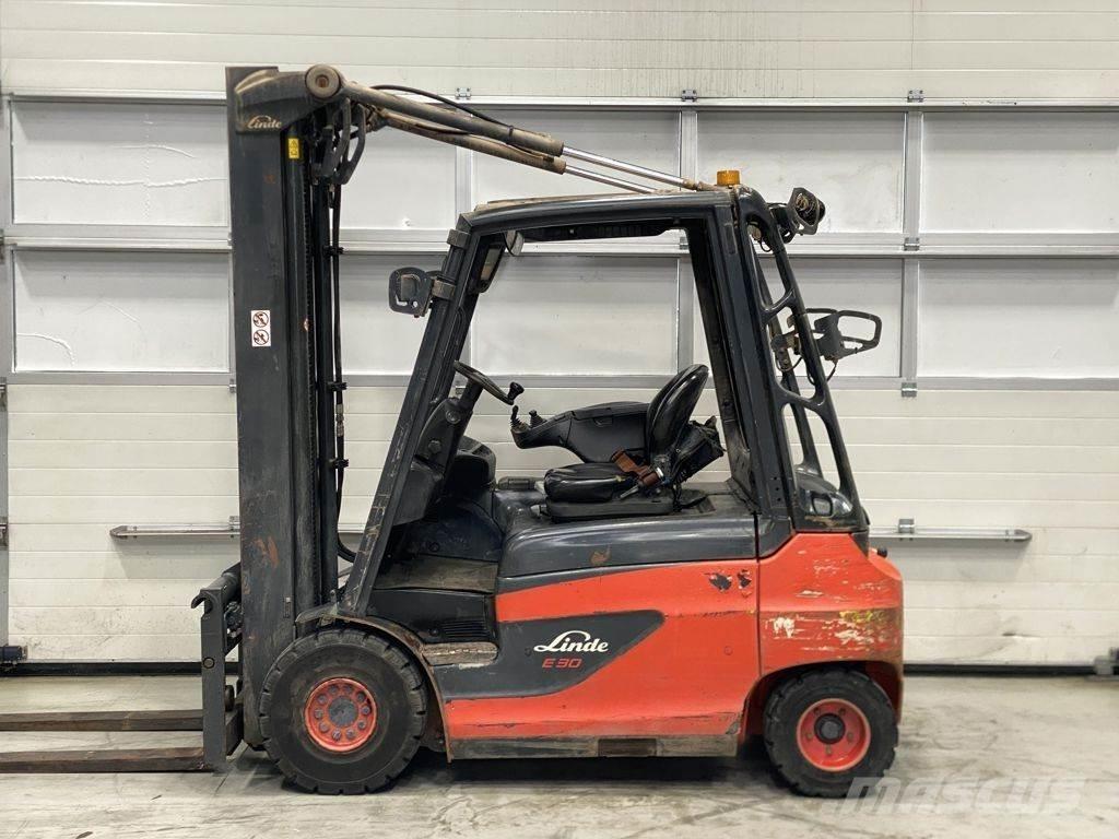Linde E30-01 Elektro Stapler