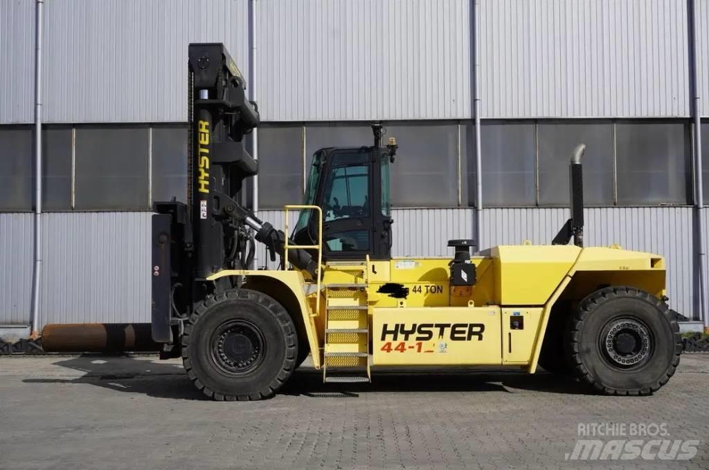 Hyster H44XMS-12 Diesel Stapler