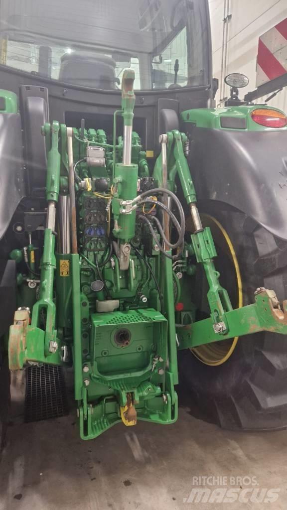 John Deere 6250 R Traktoren
