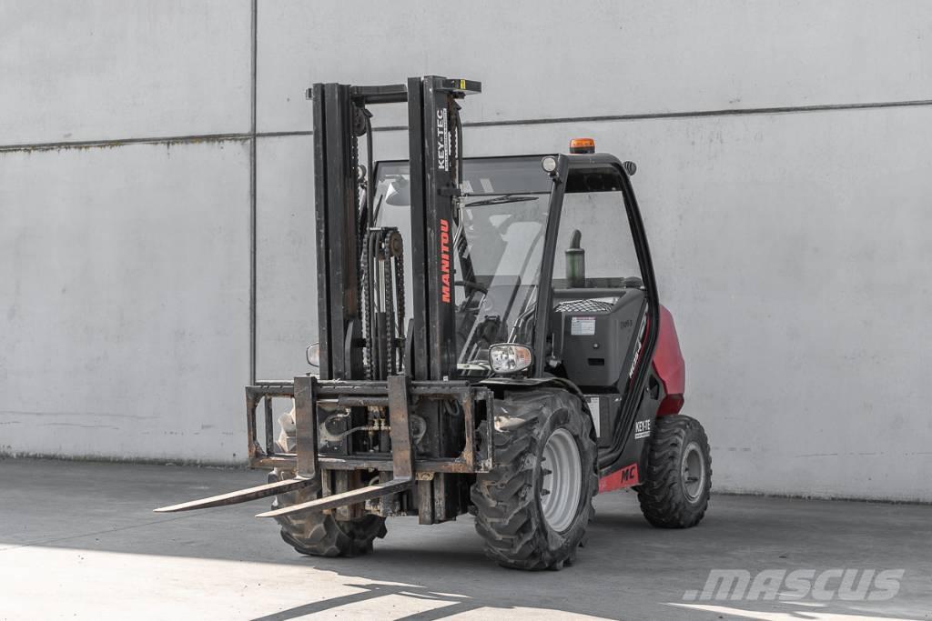 Manitou MC 25-4 Diesel Stapler