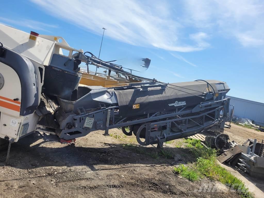 Wirtgen W 100 Fi Asphaltfräsen