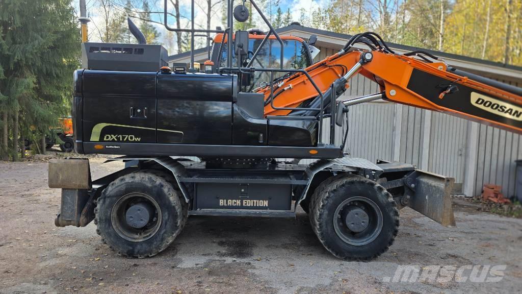 Doosan DX 170 W Mobilbagger