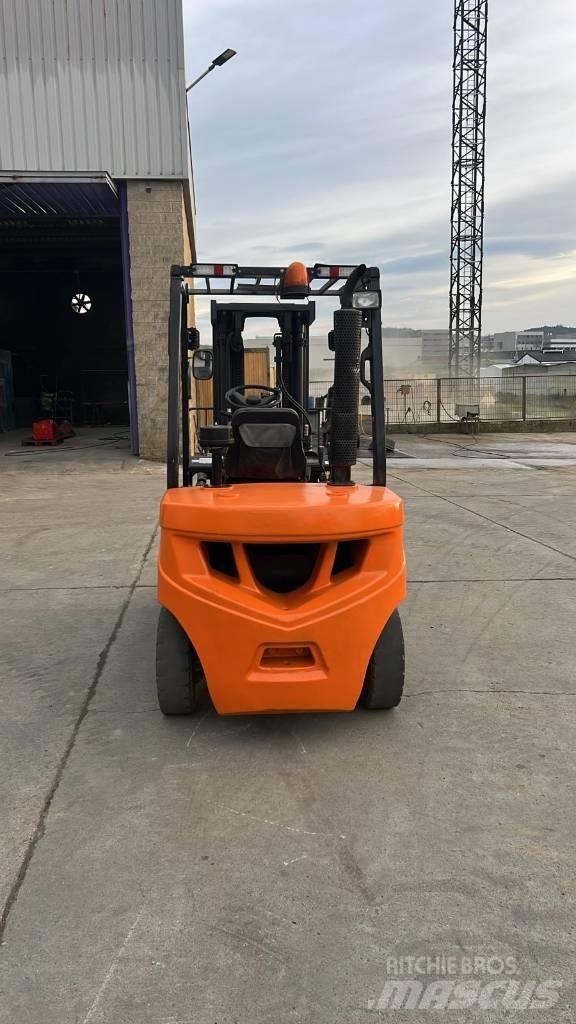 Doosan D 30 G Diesel Stapler