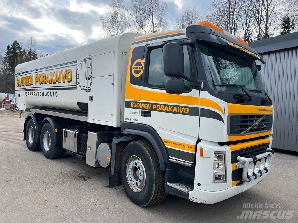 Volvo FM9 Saug- und Druckwagen