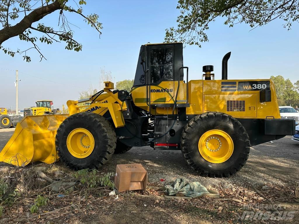 Komatsu WA 380 Radlader