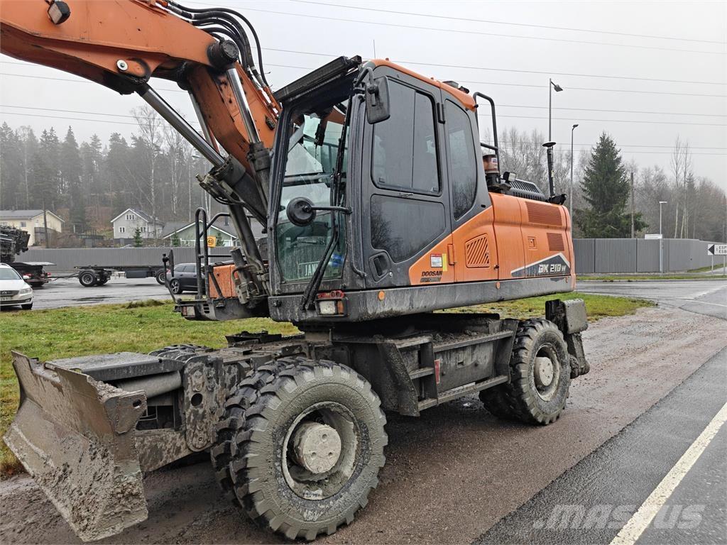 Doosan DX 210 W-7 Mobilbagger
