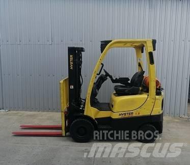 Hyster H 1.8 FT Gas Stapler