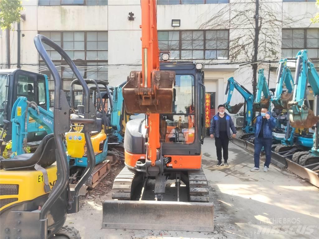 Hitachi ZX 30 U Minibagger < 7t
