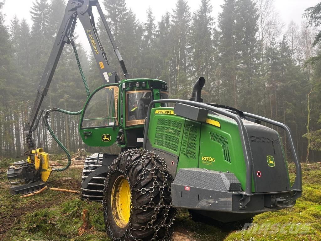 John Deere 1470 G Harvester
