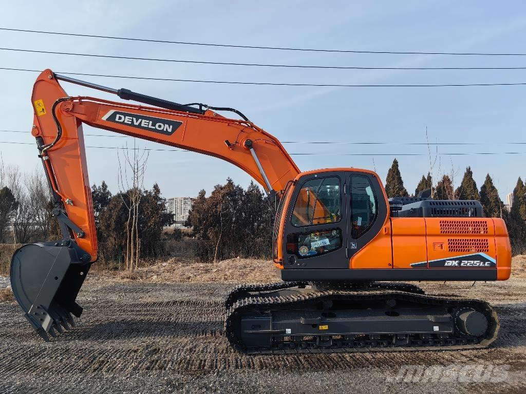 Doosan DX225 Raupenbagger
