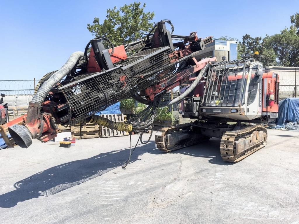 Sandvik DX 800 Oberflächenbohrgeräte